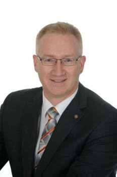 Bürgermeister Hans-Jürgen Decker 